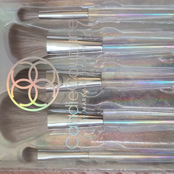 Brand New CANDIE COUTURE 5 PC. FABULOUS FACE BRUSH SET - Picture 4 of 4